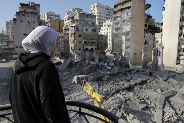 Λίβανος: Ισραηλινοί βομβαρδισμοί στην καρδιά της Βηρυτού, πανικός στην Τύρο