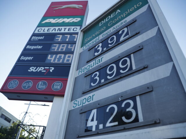 Ο πόλεμος και το ράλι του πετρελαίου πιέζουν τις αγορές