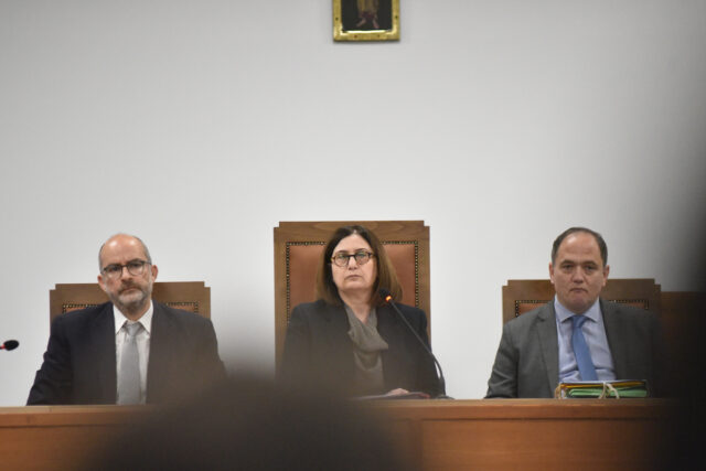 Δίκη για τα Τέμπη: Για τις 27 Μαΐου διέκοψε το δικαστήριο