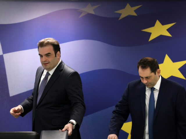 Εξειδίκευση μέτρων στήριξης: Τι ισχύει για επιδότηση σε diesel, fuel pass, εκπτώσεις στα ακτοπλοϊκά