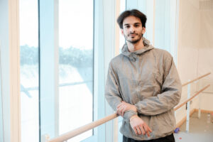 Κόνσταντιν Άλλεν : «Πρέπει να είμαστε δίκαιοι. Δεν κάθεται κάθε οικογένεια στο τραπέζι του φαγητού συζητώντας για μπαλέτο και όπερα»