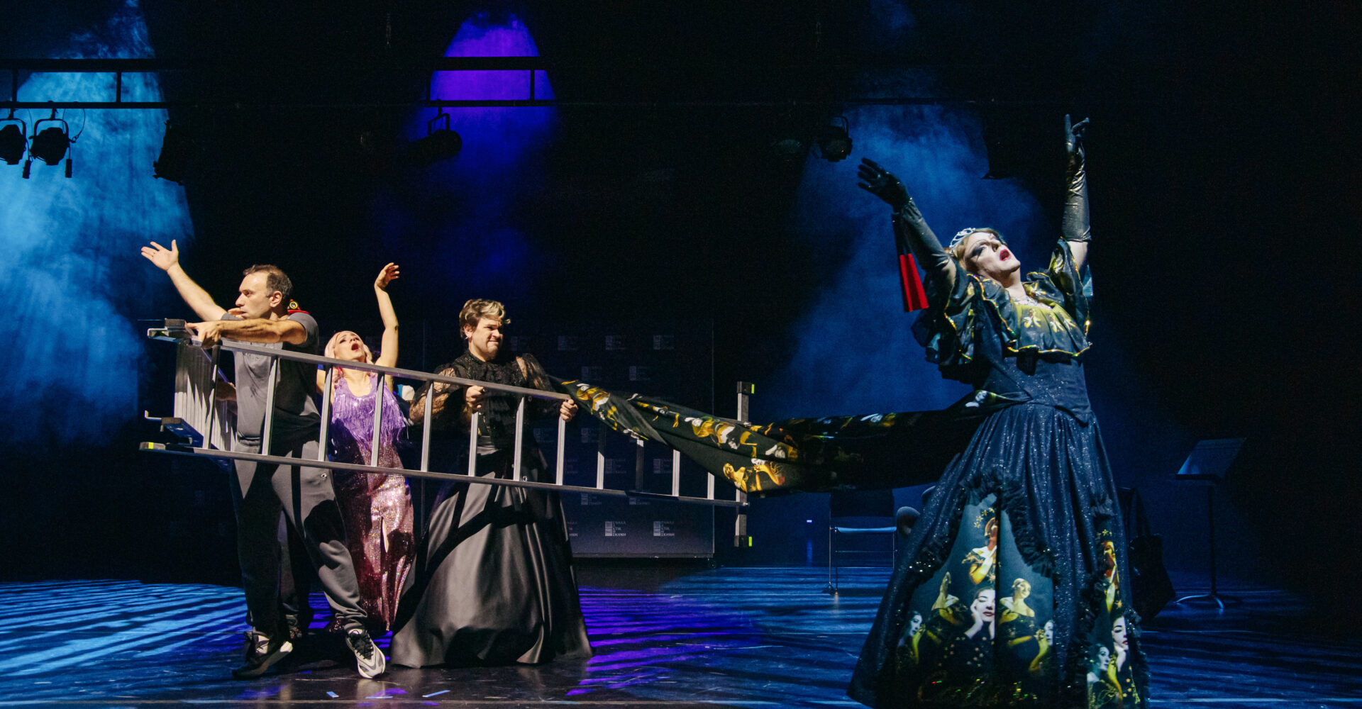 «Viva la mamma!»: ο Μάριος Σαραντίδης και η Δάφνη Δαυίδ, «μάνα» και κόρη, εξομολογούνται