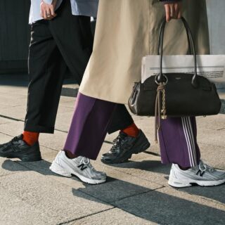 Γυναικεία αθλητικά παπούτσια σε έναν εναλλακτικό κόσμο – μπορεί η άνεση να συμβαδίσει με την καλλιτεχνική έκφραση;