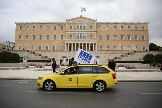 Χωρίς ταξί και σήμερα η Αττική – Στους δρόμους τα ταξί της περιφέρειας