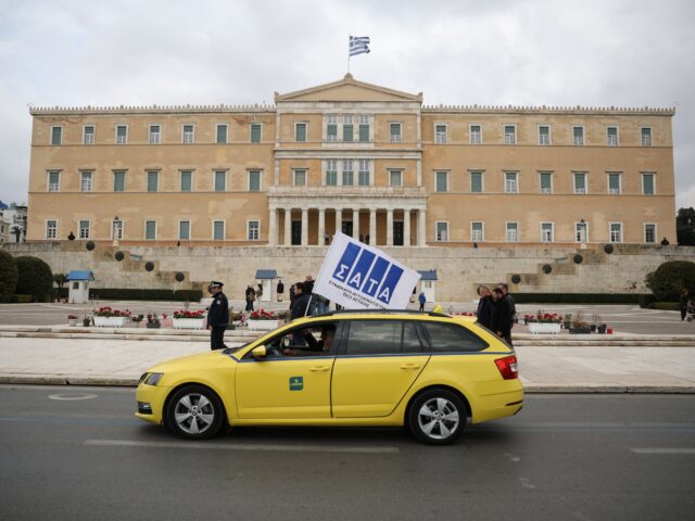 Χωρίς ταξί και σήμερα η Αττική – Στους δρόμους τα ταξί της περιφέρειας