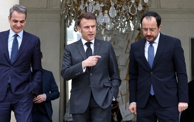 Στην Κύπρο σήμερα Μητσοτάκης και Μακρόν – Συνάντηση με Χριστοδουλίδη