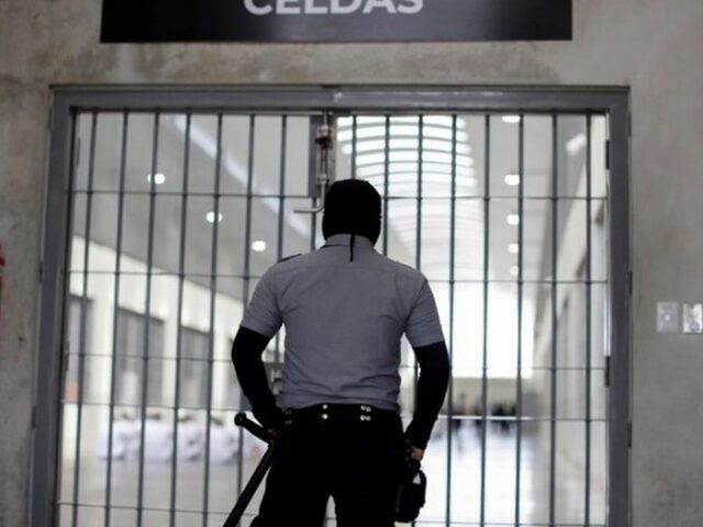 Το κοινοβούλιο του Ελ Σαλβαδόρ ενέκρινε τη θέσπιση ποινής ισόβιας κάθειρξης για ανήλικους κακοποιούς