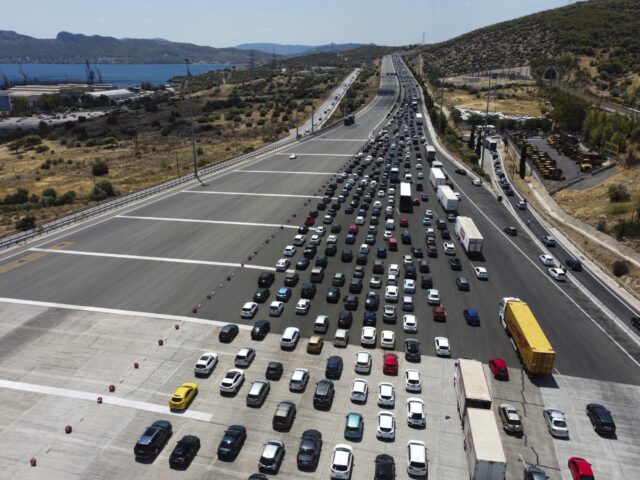 Αττική: Μποτιλιάρισμα στους δρόμους του λεκανοπεδίου