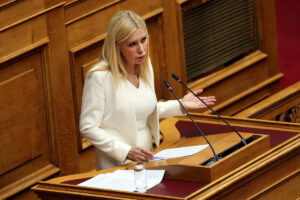 Τηλεφώνημα για βόμβα στο γραφείο της Φωτεινής Αραμπατζή