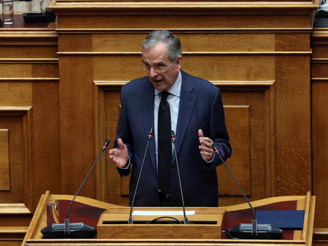 Αντώνης Σαμαράς: «Κύριε πρωθυπουργέ, έχει διερευνήσει κάποια υπηρεσία γιατί με παρακολουθούσαν;»