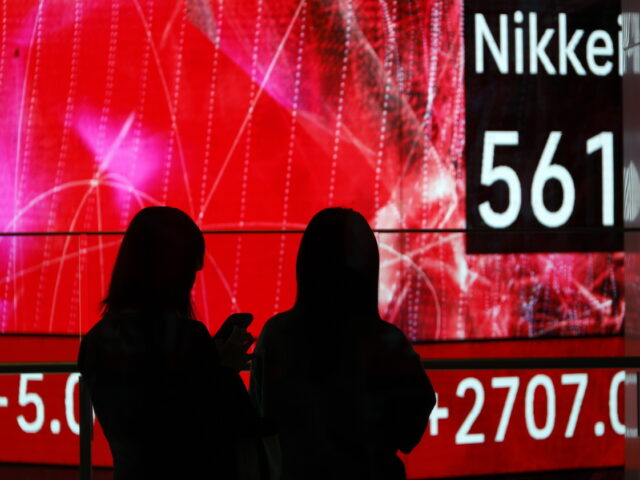 Διεθνείς αγορές: Το πετρέλαιο υποχωρεί, άλμα καταγράφουν οι μετοχές