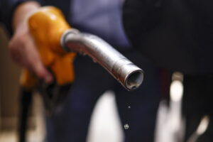 ΗΠΑ: Οι τιμές των καυσίμων στο υψηλότερο επίπεδο αφότου άρχισε ο πόλεμος