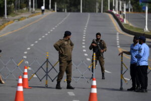 Πόλη-φάντασμα το Ισλαμαμπάντ εν αναμονή διπλωματικών εξελίξεων