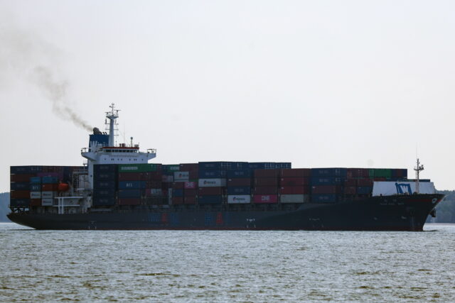 Το Ιράν εισέπραξε τα πρώτα τέλη διέλευσης από τα Στενά του Ορμούζ