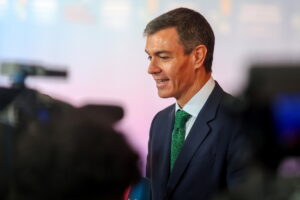 Τι απαντά ο Σάντσεθ για τα σενάρια περί «αποβολής» της Ισπανίας από το ΝΑΤΟ