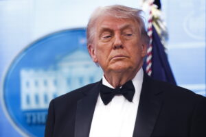 Προφυλακίστηκε ο ύποπτος για την επίθεση κατά του Τραμπ στην Ουάσινγκτον