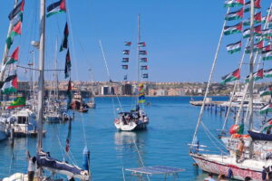 Στόλος με ανθρωπιστική βοήθεια αναχώρησε από τη Σικελία για τη Γάζα