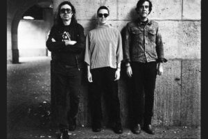 A Place to Bury Strangers: Από τα DIY pedals στο χάος της σκηνής