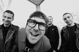 The Overjoyed: 15 χρόνια πείσμα, ιδρώτας και punk