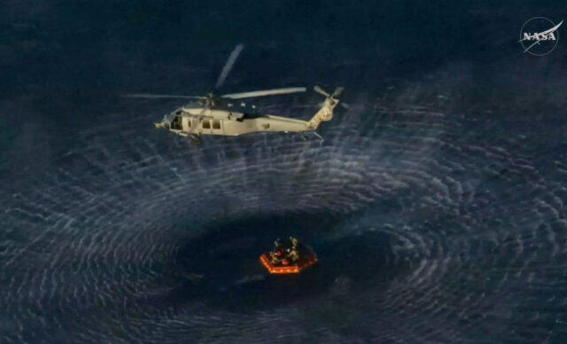 Η επιστροφή και προσθαλάσσωση του Artemis II: Τα πρώτα λόγια αστροναυτών και NASA