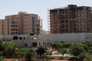 Το Ισραήλ εγκρίνει την ανέγερση άλλων 34 οικισμών στην κατεχόμενη Δυτική Όχθη