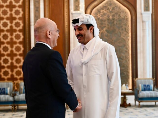 Συνάντηση Δένδια με τον Εμίρη του Κατάρ