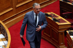Αντώνης Σαμαράς: «Τι φοβάστε κ. Μητσοτάκη;»