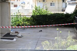 Τραγωδία στην Ηλιούπολη: Οι δύο 17χρονες άφησαν σημείωμα πριν πέσουν στο κενό