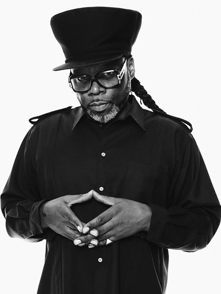 Ο Jazzie B στέλνει μήνυμα στο ελληνικό κοινό λίγο πριν εμφανιστεί στο Sani Festival 2026
