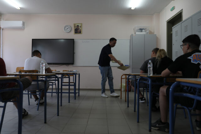 Πανελλήνιες 2026: Τα θέματα που «έπεσαν» σε Λατινικά, Χημεία και Πληροφορική