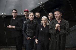 Οι Belle & Sebastian για μια ξεχωριστή βραδιά στο Floyd Live Music Venue