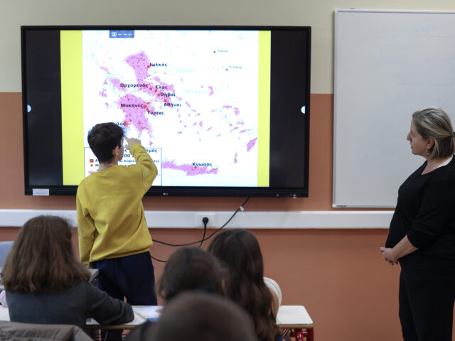 Ξεκίνησε η διαδικασία υποβολής αιτήσεων απόσπασης 1 έτους μόνιμων εκπαιδευτικών στα Δημόσια Ωνάσεια Σχολεία