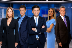 Οι παρουσιαστές των δελτίων ειδήσεων τη νέα σεζόν: Πού αλλάζουν πρόσωπα και πού μένουν όλα ίδια