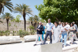 Σπάνε «γαλάζια» κανάτια στο νησί των Ιπποτών