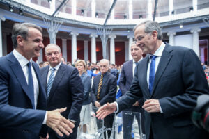 Εφιάλτης ή «δώρο» για τον Μητσοτάκη το κόμμα Σαμαρά;