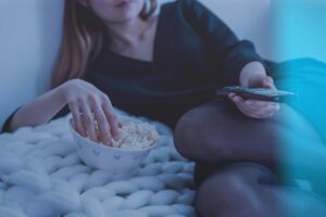Η κακή συνήθεια το βράδυ που μπορεί να προκαλέσει χάος στον οργανισμό σου