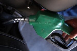 Συναγερμός στον Πειραιά για διαρροή αερίου από βενζινάδικο, εκκενώνονται πολυκατοικίες