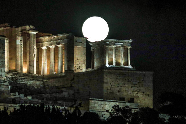 Πανσέληνος Ιουλίου: Πότε θα εμφανιστεί το «Φεγγάρι του Ελαφιού»
