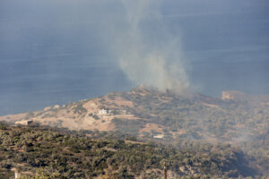 Νέες πυρκαγιές σε Ρέθυμνο, Πάρο και 112 για εκκενώσεις οικισμών