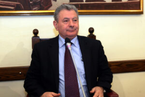 Ένταση στη δίκη για τον Σήφη Βαλυράκη μετά την αιφνιδιαστική εμφάνιση νέου βίντεο