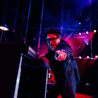 Thievery Corporation στο Release: Ένα όμορφο βράδυ πριν πέσει η αυλαία της Πλατείας Νερού
