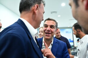 Περιμένοντας το πράσινο φως της ΕΛΑΣ