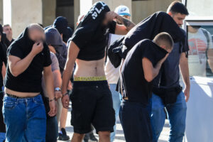 Οπαδοί-ντίλερ στον βωμό του εύκολου χρήματος