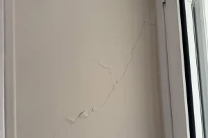Εισαγγελική παρέμβαση για τις ρωγμές σε κτήρια της Κυψέλης λόγω έργων του Μετρό