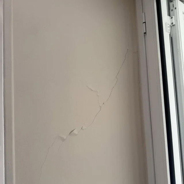 Εισαγγελική παρέμβαση για τις ρωγμές σε κτήρια της Κυψέλης λόγω έργων του Μετρό
