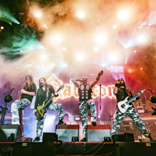 Το τελευταίο μεγάλο wall of death: Sabaton, Savatage & Epica στο φινάλε του Release Athens
