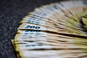 Πόσα δισ. θα χωρέσουν στον δρόμο για τις κάλπες;