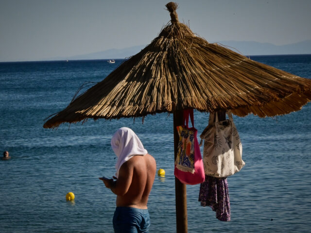 Πώς γλύτωσε η Ελλάδα από τον φονικό καύσωνα της Ευρώπης