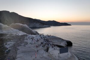 Οι Κιμωλίστες στο ΚΛΙΚ: Γνωρίστε την ομάδα πίσω από τις ομορφότερες σινε-προβολές στις Κυκλάδες