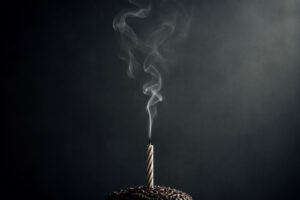 «Birthday effect», η πιο παράξενη σύμπτωση της ζωής, όταν ο θάνατος έρχεται στα γενέθλια